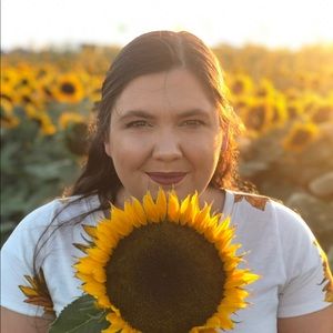 Meet your Posher, Marissa